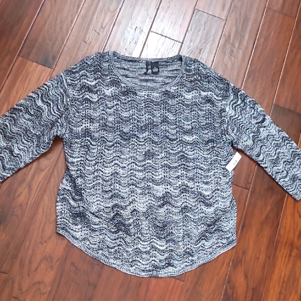 Nwt New Directions Black & Grey Sweater With Silver Threading Size 2x